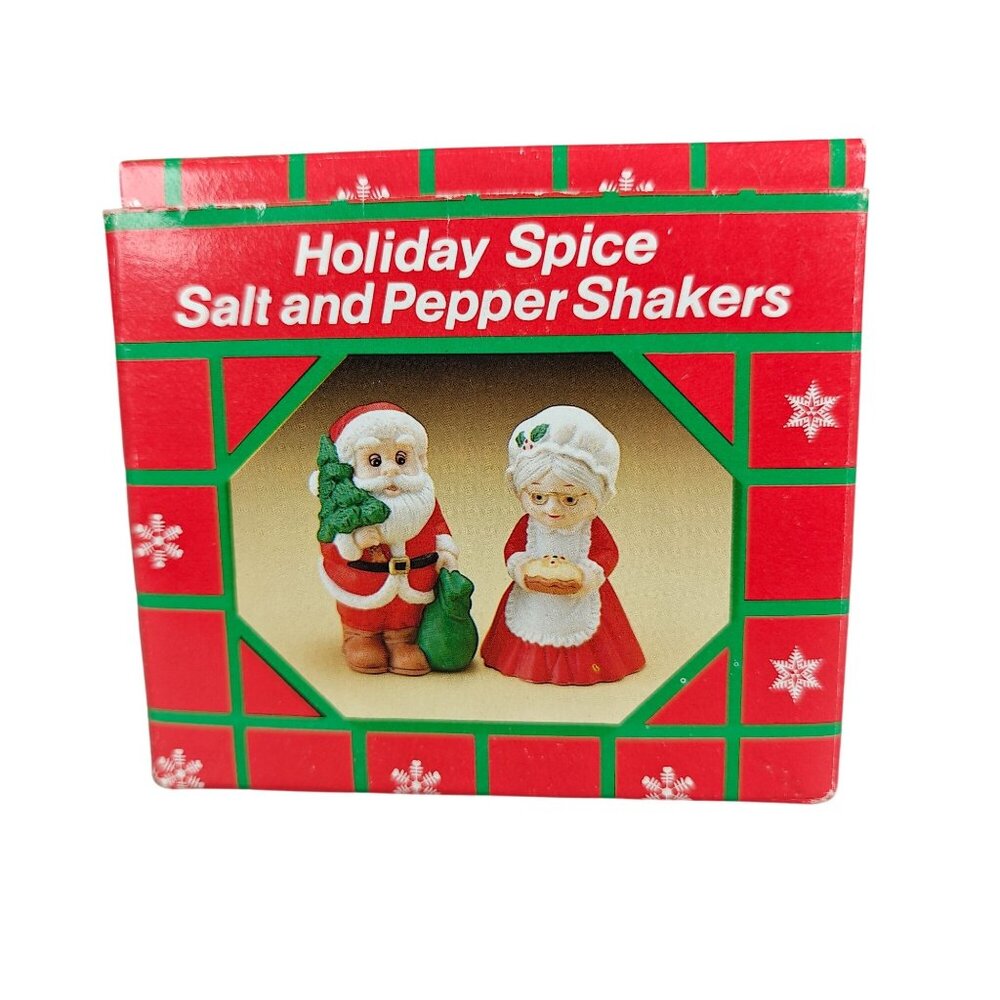 Vintage Russ Berrie Holiday Spice Santa & Mrs. Claus Salt & Pepper Shakers Set
